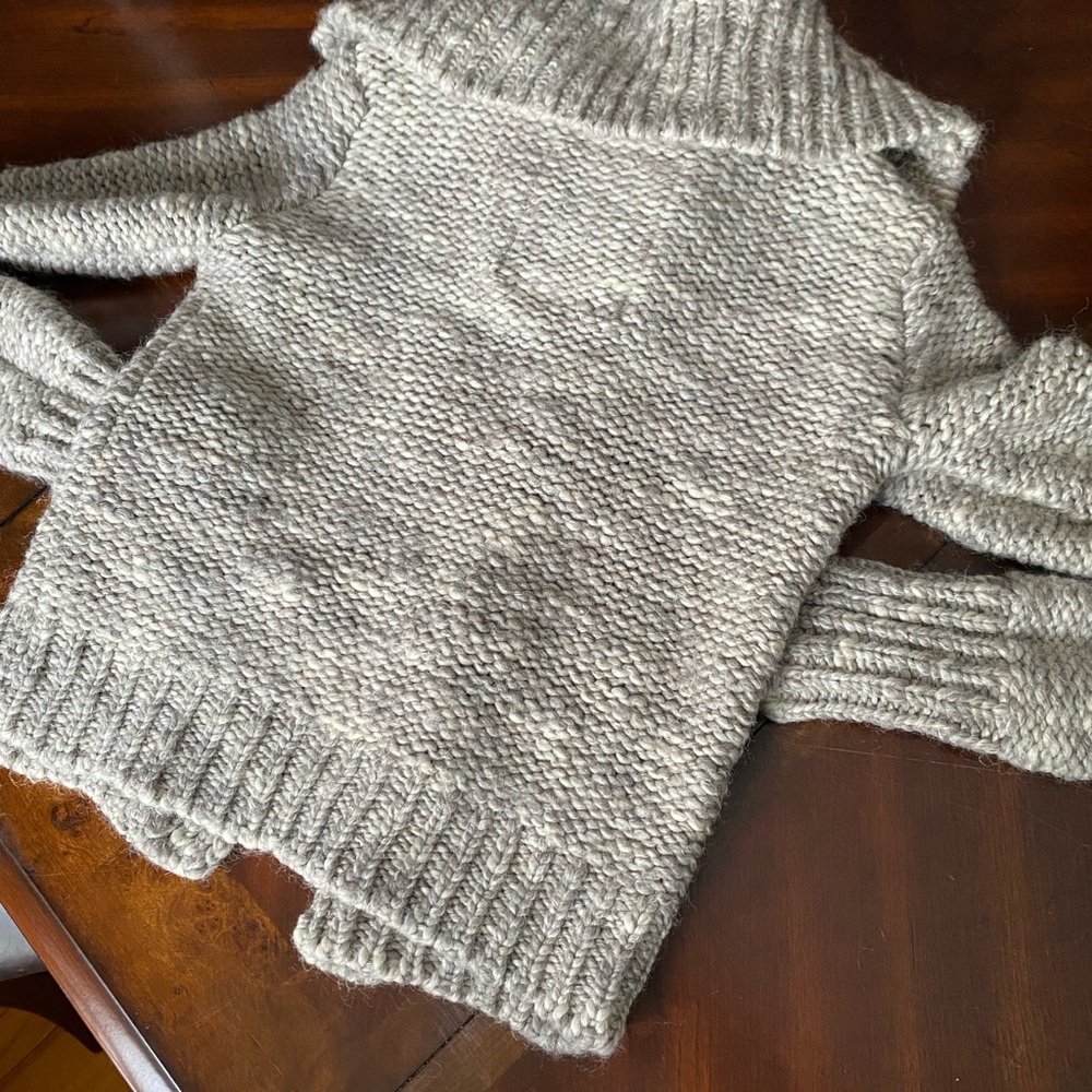 American Eagle Outfitters Women's Gray Cardigan Sweater - Picture 2 of 4
